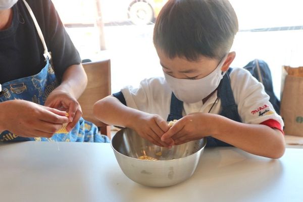 みそ汁や野菜を自然に作れるようになってほしい～「未来の台所力育成！子ども料理教室＜幼児クラス＞（鎌倉本校）」インタビュー